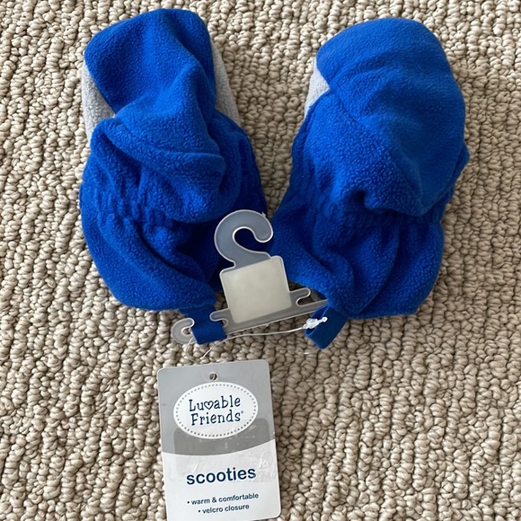 NWT Toddler Boys slippers, Velcro tab closure. Sz 12-18 mo. Blue and Gray. - Picture 2 of 4